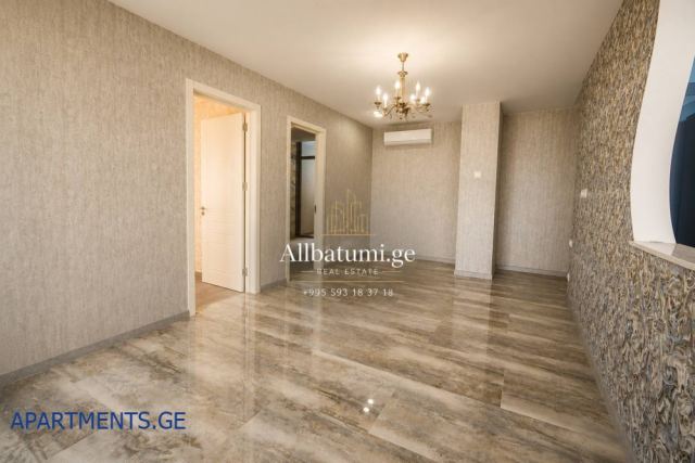 Продаётся 3-комнатная квартира в Батуми